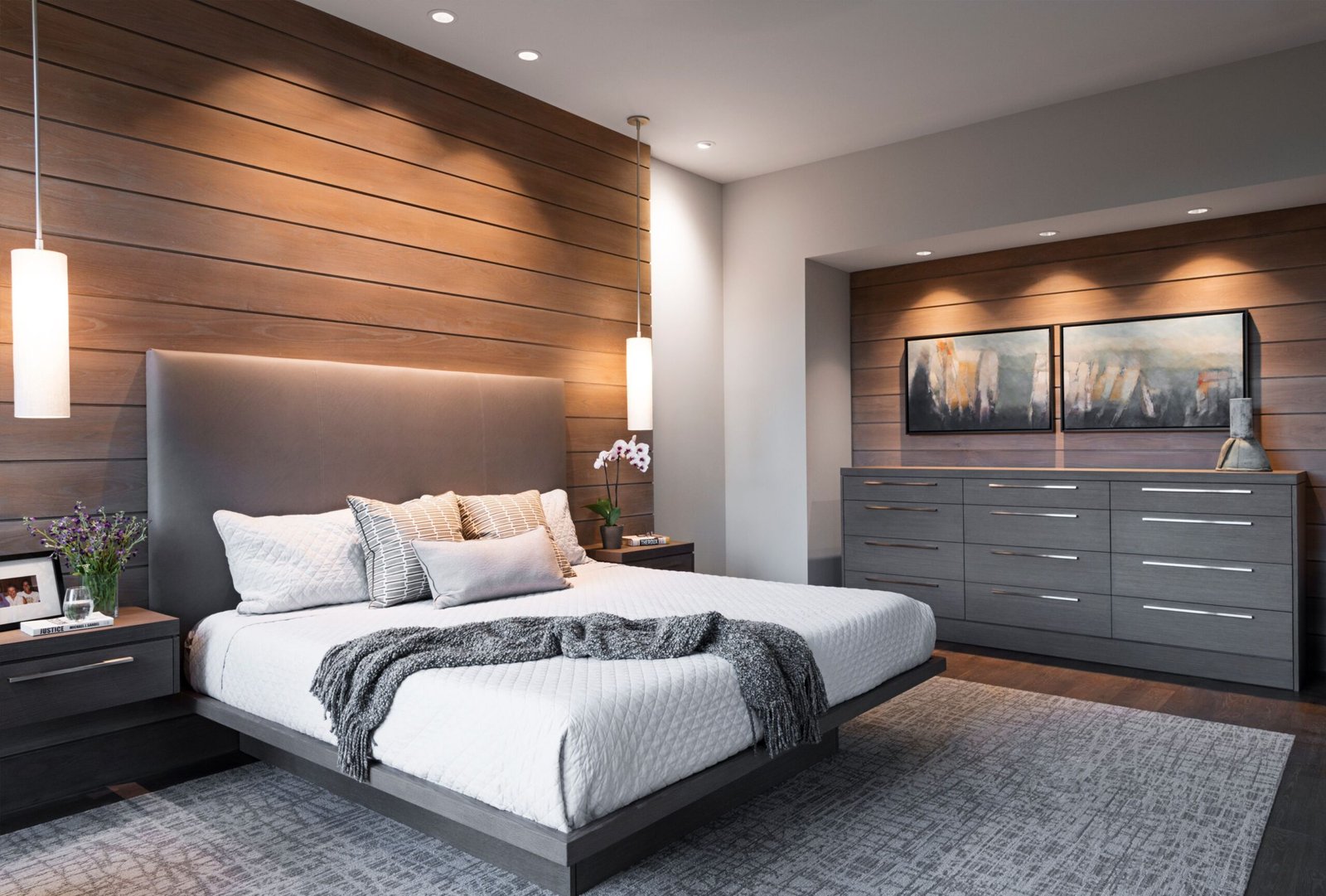 Contemporary bedroom collection by Tawakkal Interiors